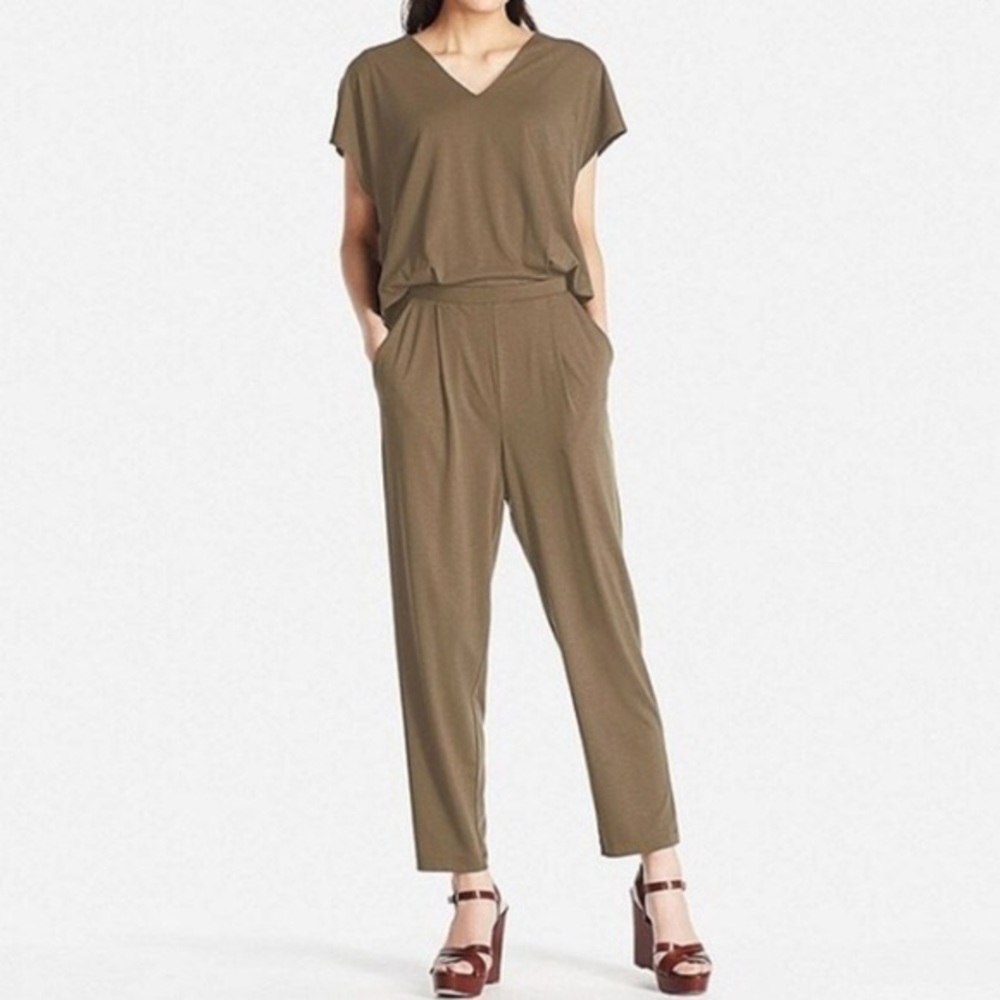 Uniglo olive jumpsuit / romper